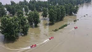 Selon l'agence de presse xinhua, les bureaux météorologiques du. Tout Est Parti Les Inondations En Chine Ruinent Les Agriculteurs Et Risquent D Augmenter Les Prix Des Denrees Alimentaires Fr24 News France