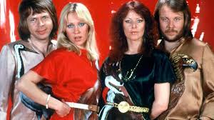 Björn was a member of the hootenanny singers, a very popular folk music group, while benny played keyboards in sweden's biggest pop group of the 1960s, the hep stars. Agnetha Faltskog Abba Sangerin Stellt Wiedervereinigung In Aussicht Welt