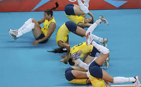 Depois de vencer o primeiro set, a equipe tomou a virada dos estados unidos e caiu em 3 sets a 1. Brasil X Estados Unidos Final Do Volei Feminino 11 08 2012 Esporte Fotografia Folha De S Paulo