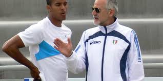 Ha stupito tutti l'annno scorso saltando 7,52 nel lungo ma anche realizzando 2,06 nell'alto oltre ad altre ottime prestazioni nei 300 m e nel triplo. Mazzaufo Una Vita Nello Sport Inseguendo Il Mito Di Smith Teramo Il Centro