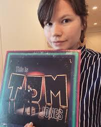 Deidre & the Dark (@deidremusic)