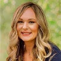 Shannon Ledet's Instagram, Twitter & Facebook