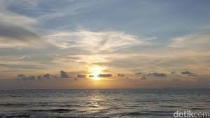Rute menuju lokasi pantai pasir putih florida anyer. Nikmati Sunset Terakhir 2016 Pantai Florida Anyer Tempatnya
