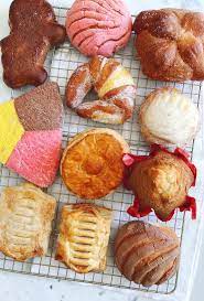 Guide To Mexican Pan Dulce Mexican Sweet Breads Mexican Dessert Recipes Pan Dulce