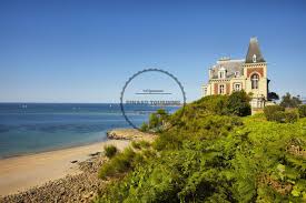 Dinard Pointe De La Malouine Villa Les Roches Brunes C A Lamoureux Pointemalouine Dinard Villa Bord De Mer
