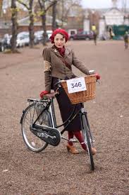 Moda anni 30 donna / abiti donna anni 30 : Look Anni 30