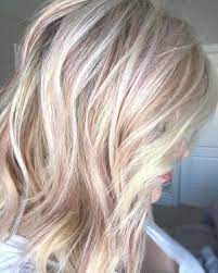 Car si t'es coloré n'y pense pas déja tu va en chier a etre bien blonde, et pour l'avoir testé le noir coloré dégorge sur les blond et a toi des jolie meche grise façon perruque pour halloween. Rose Champagne Hair Cheveux Blond Blonde Blonde Cheveux