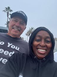 A woman from a past prayer encounter reunites with the prayer guy