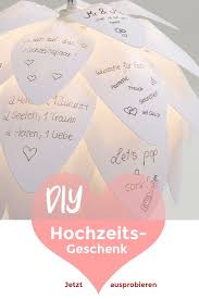 Diy Hochzeitsgeschenk Uberrasche Deine Freunde Mit Einem Ganz Personlichen Geschenk Zur Hoc Personliche Geschenke Zur Hochzeit Diy Hochzeitsgeschenk Geschenke
