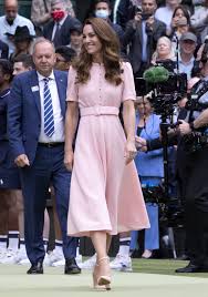 Check out your favorite celebrities walking the red carpet at. Kate Middleton Style File Best Outfits Dresses Elle Uk