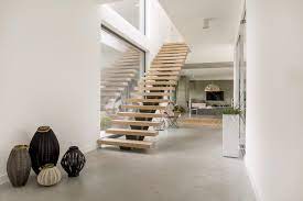 Demikian halnya dengan tangga, model tangga minimalis pun sangat bervariasi. 7 Model Tangga Minimalis Untuk Rumah Modern
