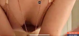 Beebee ASMR aka beebeeasmr aka beebeeasmr18 aka weloveasmr Nude Leaks  OnlyFans Patreon 