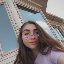 Hannah Schewe's Instagram, Twitter & Facebook