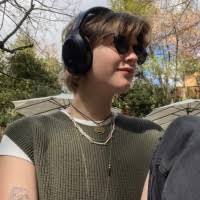 60+ "Chloé" profiles