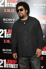 Deon cole also appears in the first 2 barbershop movies. Barbershop The Next Cut Film 2016 Trailer Kritik Kino De