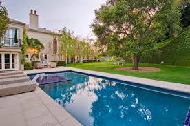 In today's video, we will show you the current lifestyle and. Das Sind Elon Musk S 72 Millionen Dollar Anwesen In Bel Air