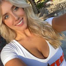 Don't be shy… post that selfie! 📸 It's #NationalSelfieDay and it's what we  do best (besides serving up the best wings). Tag us in your selfies today  for a chance to be