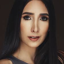 Desirée Alvarez (@desireealvarezl)