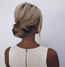 Are you tired of having your long hair down, which makes you feel mainstream moreover, these updos for long hair would not please you any less since you all know how easy it is to carry it. Great Bride Hairstyles Bridehairstyles Hair Styles Wedding Hairstyles Long Hair Styles