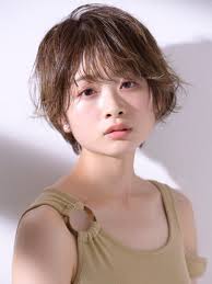 ひし形ボブで小顔見せ年代別ヘアカタログ Violet