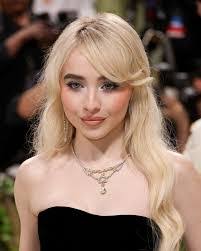 Derek Tani's Instagram, Twitter & Facebook