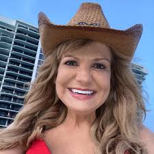 Pcb vacation 30 years apart at Pineapple Willy's