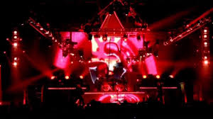 See to me you're just a cancer! Five Finger Death Punch War Is The Answer Live Youtube