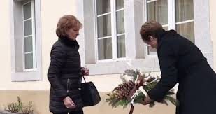 Gazde au fost majestatea sa margareta, custodele coroanei și asr radu al româniei, principele consort. Imagini EmoÈ›ionante Cu DouÄƒ Dintre Fiicele Regelui Mihai Custodele Coroanei Romane Principesa Margareta È™i Principesa Maria