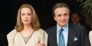 Certaines de ses chansons lui valurent d'être taxé de «fasciste». Who Is Michel Sardou Dating Michel Sardou Girlfriend Wife