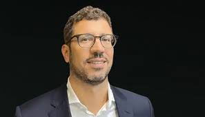 Britton Russell's Instagram, Twitter & Facebook