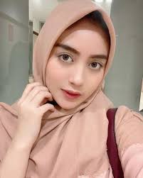 Pas gw yg up tu foto sama video marah2 di gruduk satu kampung nyuruh di apus tu skrg di up akun lainya marahin gih. Manisnya Nabilah Eks Jkt 48 Berbalut Hijab Pink Bikin Pangling Deh Okezone Muslim