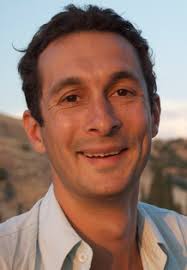 Marseille & Western Provence Footprint Focus Guide: Includes  Aix-en-Provence, Arles, Avignon, Les Baux, Camargue: Amazon.co.uk:  Tomasetti, Tristan Rutherford and Kathryn: 9781909268852: Books