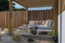 Discover some ideas for tending your own tropical paradise. 15 Picturesque Tropical Patio Designs You Will Absolutely Adore