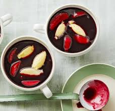 Fliederbeersuppe Mit Griessklosschen Fur Thermomix Rezept Griessklosse Lebensmittel Essen Und Fliederbeersuppe