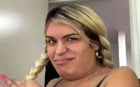 Loni Perez's Instagram, Twitter & Facebook