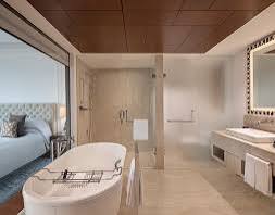 5 Star Hotel Rooms & Luxury Suites in Nariman Point | The Oberoi, Mumbai