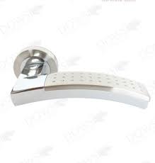 Artikel dari ukuran kusen pintu kamar mandi juga dapat anda unduh dengan save. Kunci Pintu Kamar Tidur Dan Harga Engsel Pintu Solid Di Kota Tual