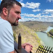 Donald Trump will never miss a chance to screw over veterans.