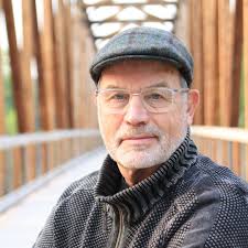 Amazon.com: David R Beach: books, biography, latest update