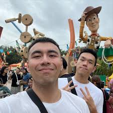 I just realized that i cannot walk around theme park more than 1 round and  cannot stand in long q for rides like last 10 years 🥲
