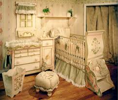 Surround your little one with the cutest outdoor theme, woodland stuffed animals and all. Vintage Baby Room Novocom Top