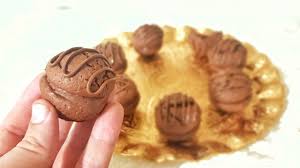 اسهل وصفة في دقائق كرات الشوكولا Les Boules De Chocolats بن ة مخالفة حلويات العيد 2020 Youtube Food Desserts Breakfast