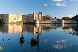 The castle has a very tranquil feel to it with its gardens and fairy tale setting on the lake, but it does have a dark side for some of its occupants anyway. Stable Courtyard Bedrooms At Leeds Castle Maidstone Aktualisierte Preise Fur 2021