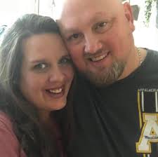 What are the wait times like at the Yadkinville DMV office for driver's  license renewal?