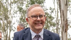 The Weekend Mumbo: Does Albo really have the balls to ban gambling ads?