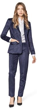 Plutôt ronde, alors préférez le bootcut dans des teintes sombres qui affinent. Tailleur Femme Bleu Marine Paisley En Velours Avec Revers En Pointe 209 Sumissura