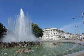 Der schwarzenbergplatz liegt auf flächen des ehemaligen wiener glacis. Denkmal Schwarzenbergplatz Wien Reisebewertungen Tripadvisor