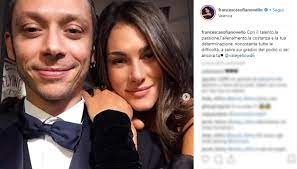 Jun 16, 2021 · francesca sofia novello, senza valentino rossi si gode il mare e i tramonti mozzafiato. La Dedica Romantica Di Francesca Sofia Novello Per Il Suo Valentino Rossi Dilei