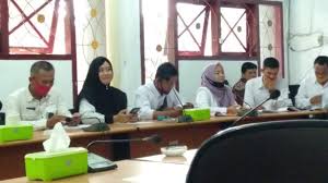 17 november 2017 · surabaya, indonesia ·. Forum Bpd Kaur Tuntut Kenaikan Gaji Setara Dengan Pengsilan Perangakat Desa Bengkulu Post