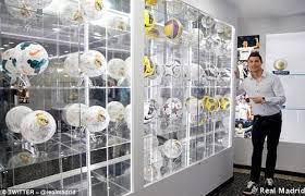 «cristiano ronaldo's trophy cabinet must be getting full from this year! Cristiano Ronaldo Hits 41st Real Madrid Hat Trick Cristiano Ronaldo Ronaldo Record Ronaldo